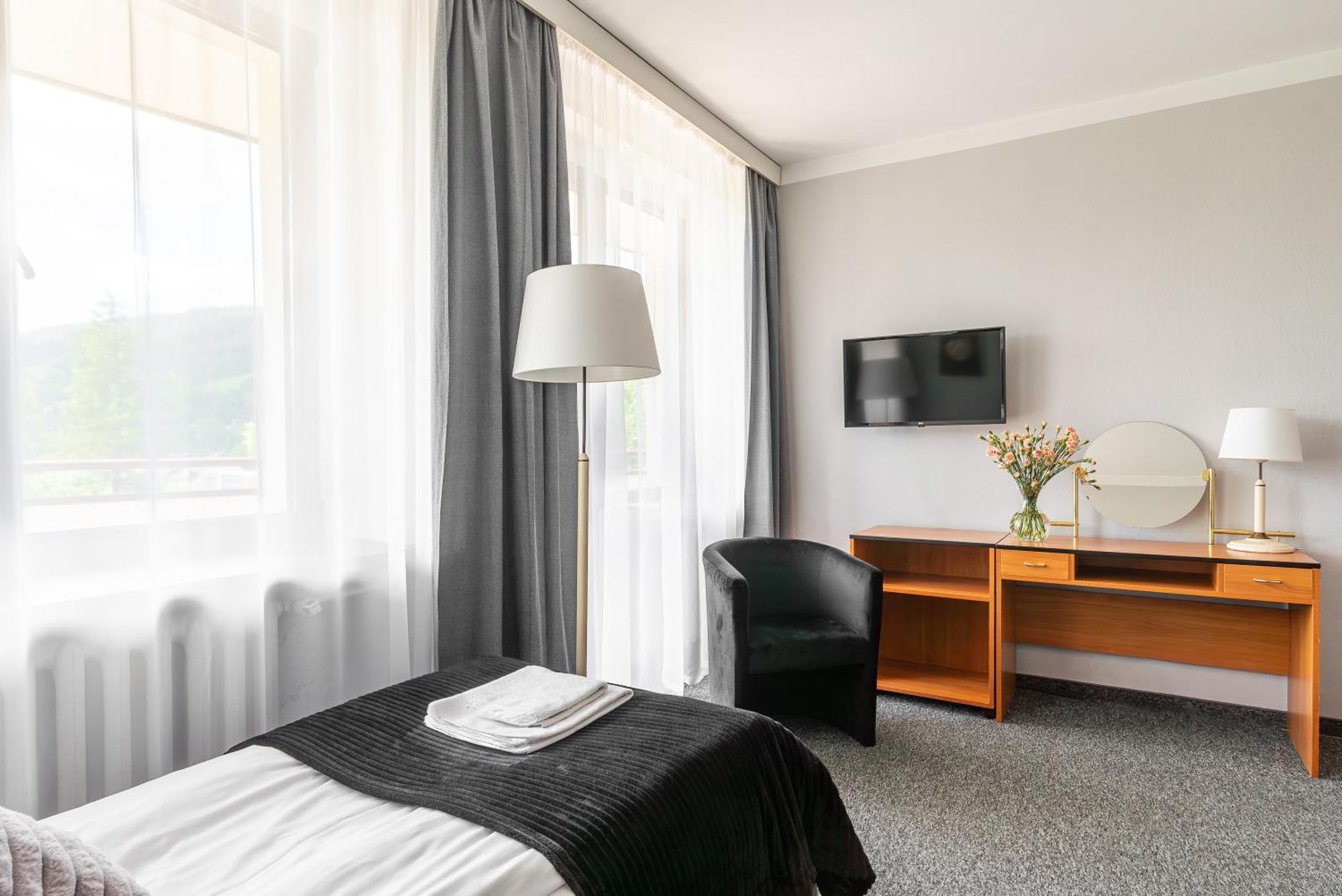 Hotel Helios 300M Od Krupowek Nowy Basen Od 12 Lipca Zakopane Zewnętrze zdjęcie
